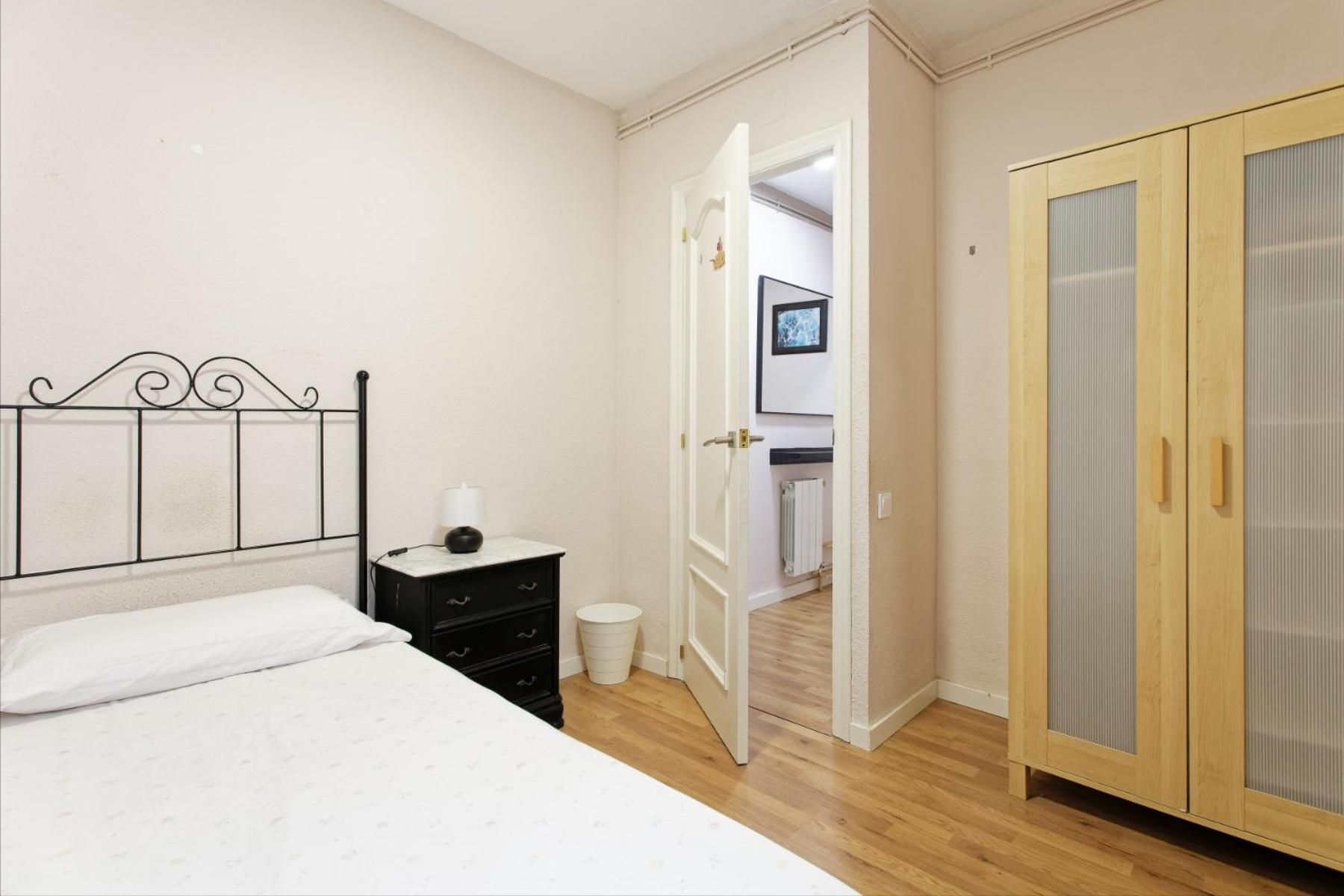 Large Penthouse With Incredible Views Apartment *